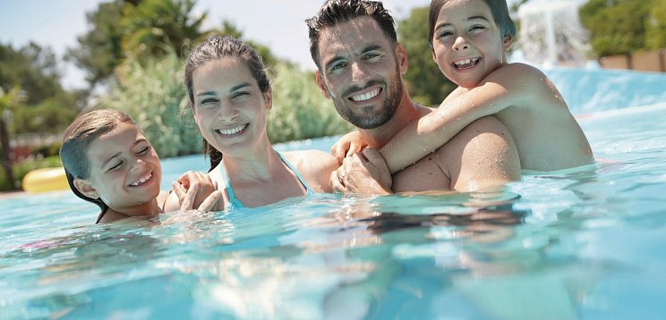 Familienfreundlichkeit trifft Komfort - Thermenhotel Vier Jahreszeiten