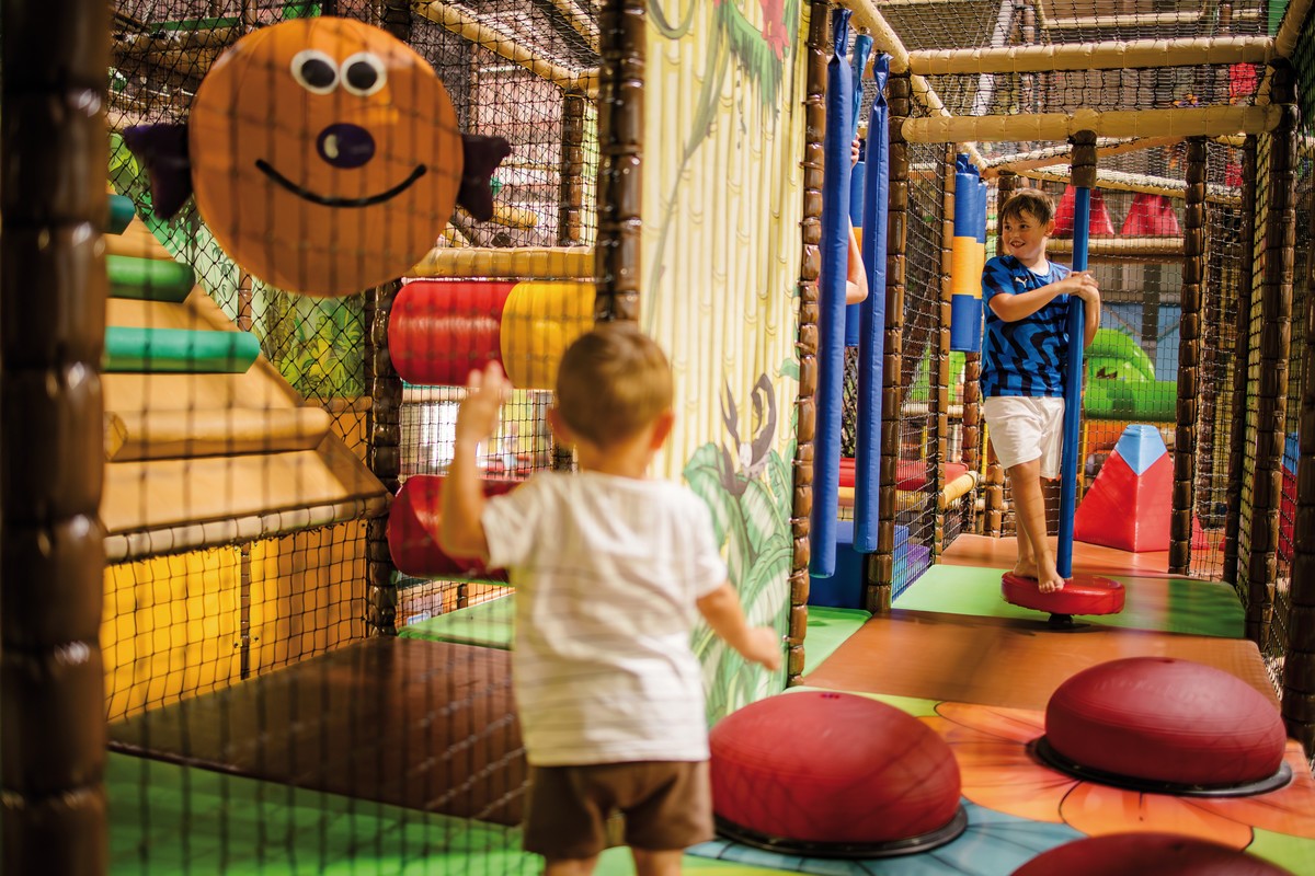 Familienfreundlichkeit trifft Komfort - Thermenhotel Vier Jahreszeiten