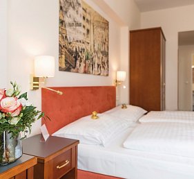 Hotel Johann Strauss & Holiday on Ice