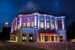 Raimund Theater, Aufführung 