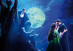 Raimund Theater, Aufführung 