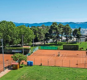 Falkensteiner Club Funimation Borik