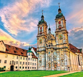 Große Bahnrundreise zwischen Alpen und Dolce Vita