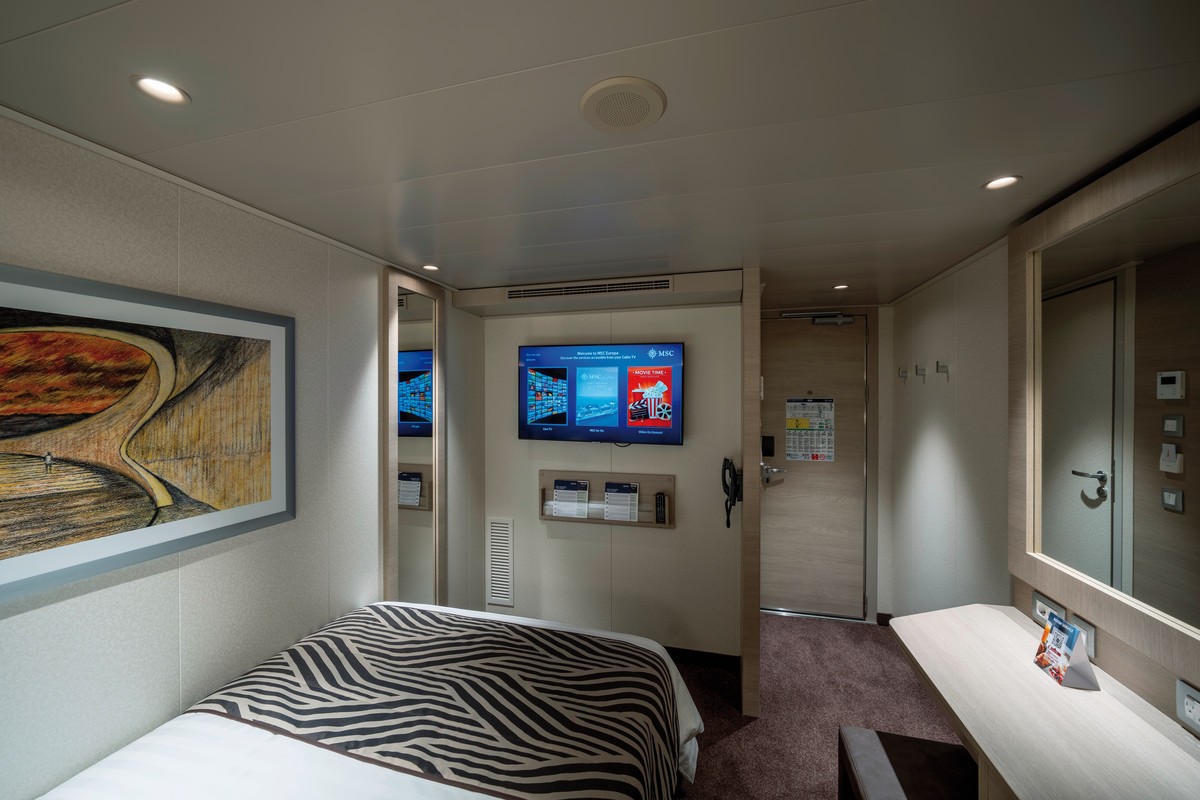 Westliches Mittelmeer mit MSC World Europa