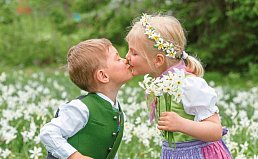 Tagesfahrt im Kaiserzug ins Salzkammergut zum Narzissenfest