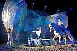Show CAVALLUNA