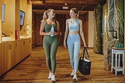 Sportliche Freundinnen