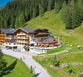 MAGIC MOUNTAINS Hotel Alpenhof 