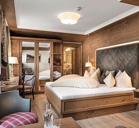 MAGIC MOUNTAINS Hotel Alpenhof 